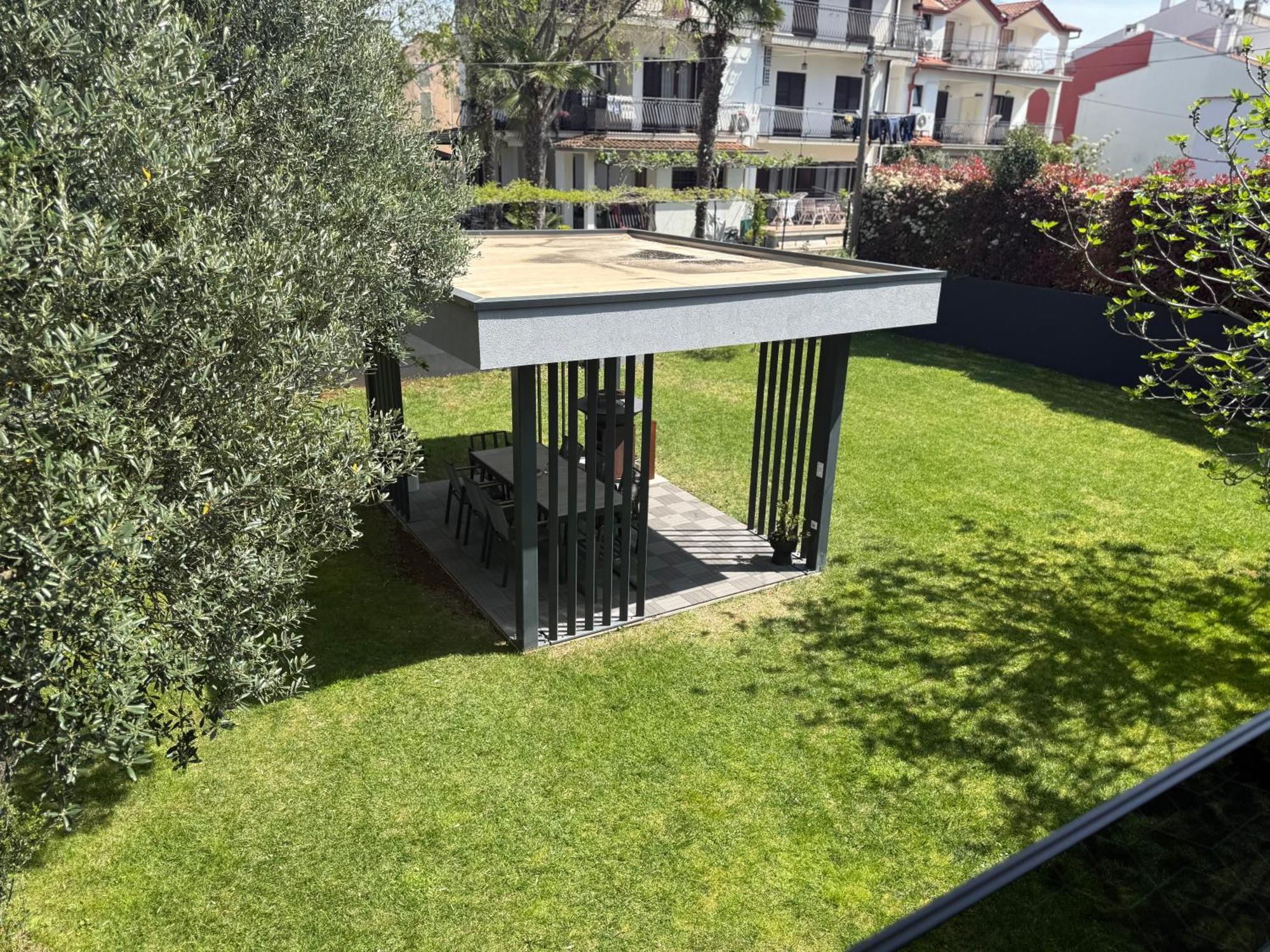 רוביני Apartmani Beril Lux מראה חיצוני תמונה