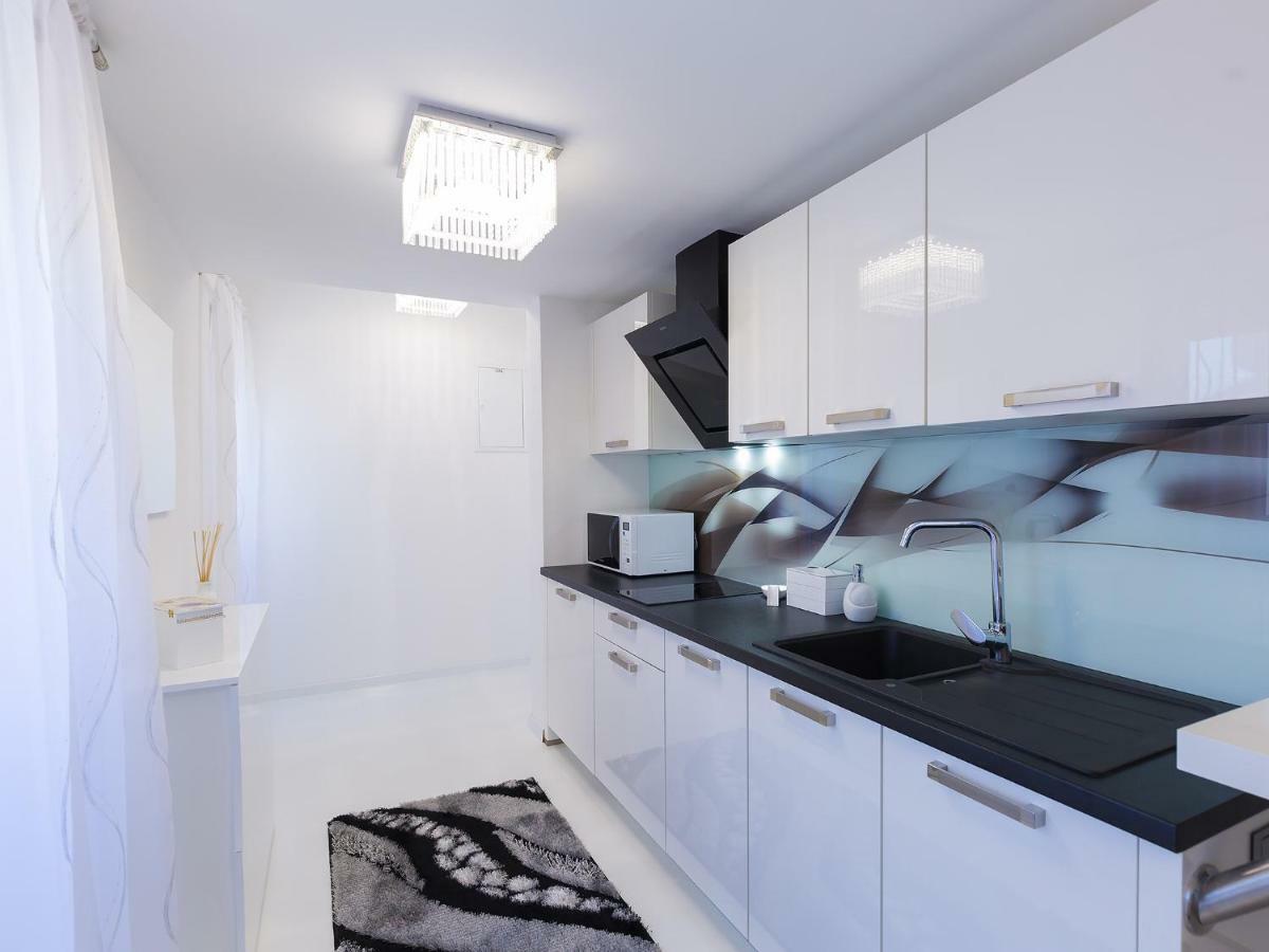 רוביני Apartmani Beril Lux מראה חיצוני תמונה