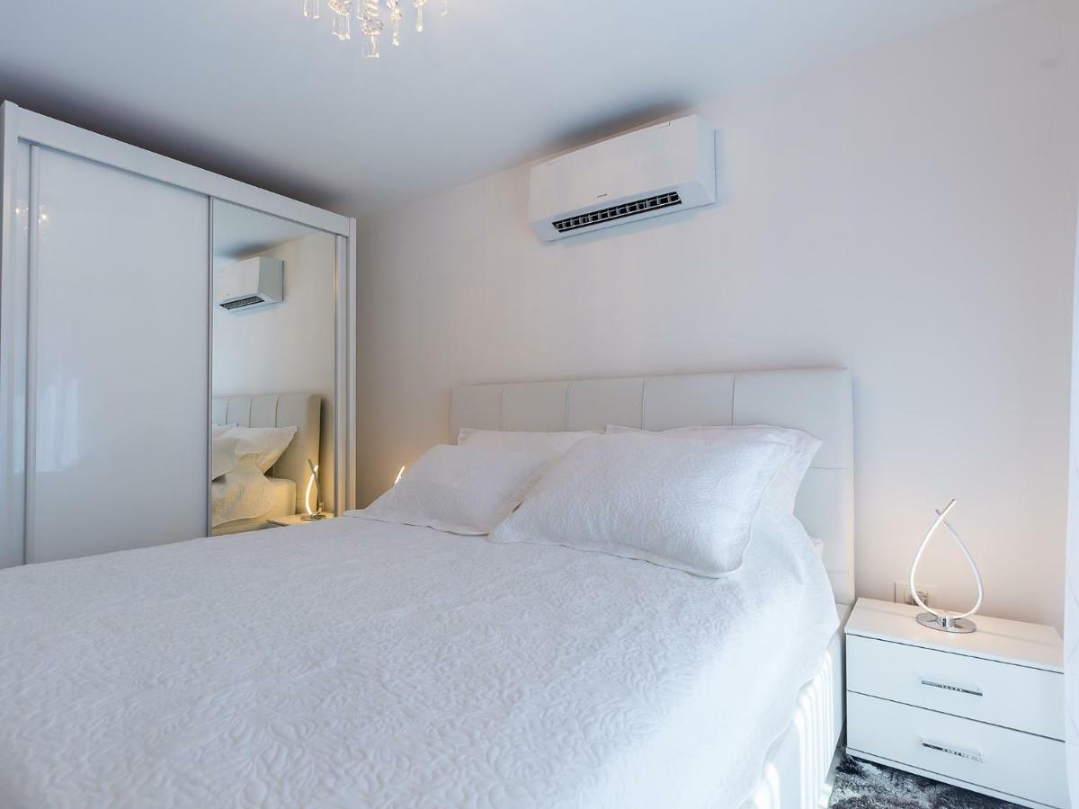 רוביני Apartmani Beril Lux מראה חיצוני תמונה