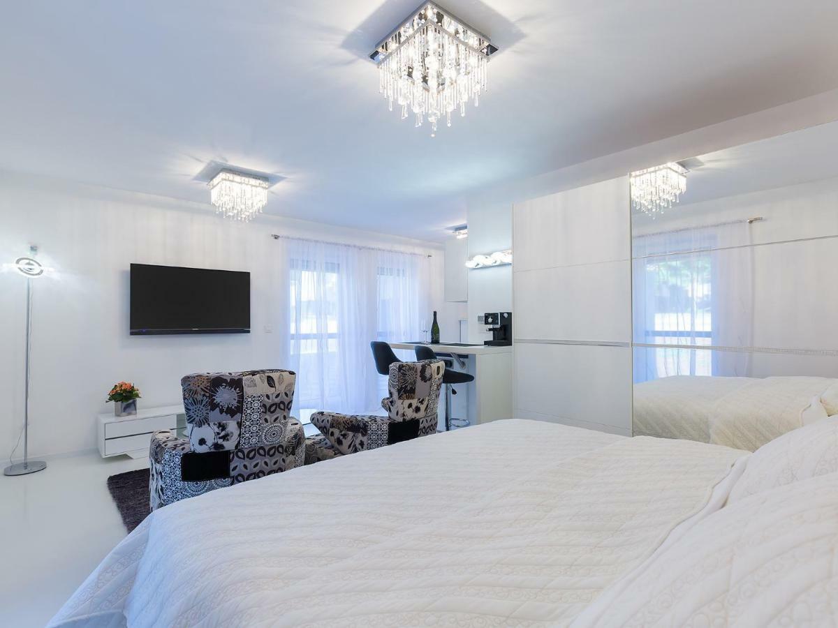 רוביני Apartmani Beril Lux מראה חיצוני תמונה
