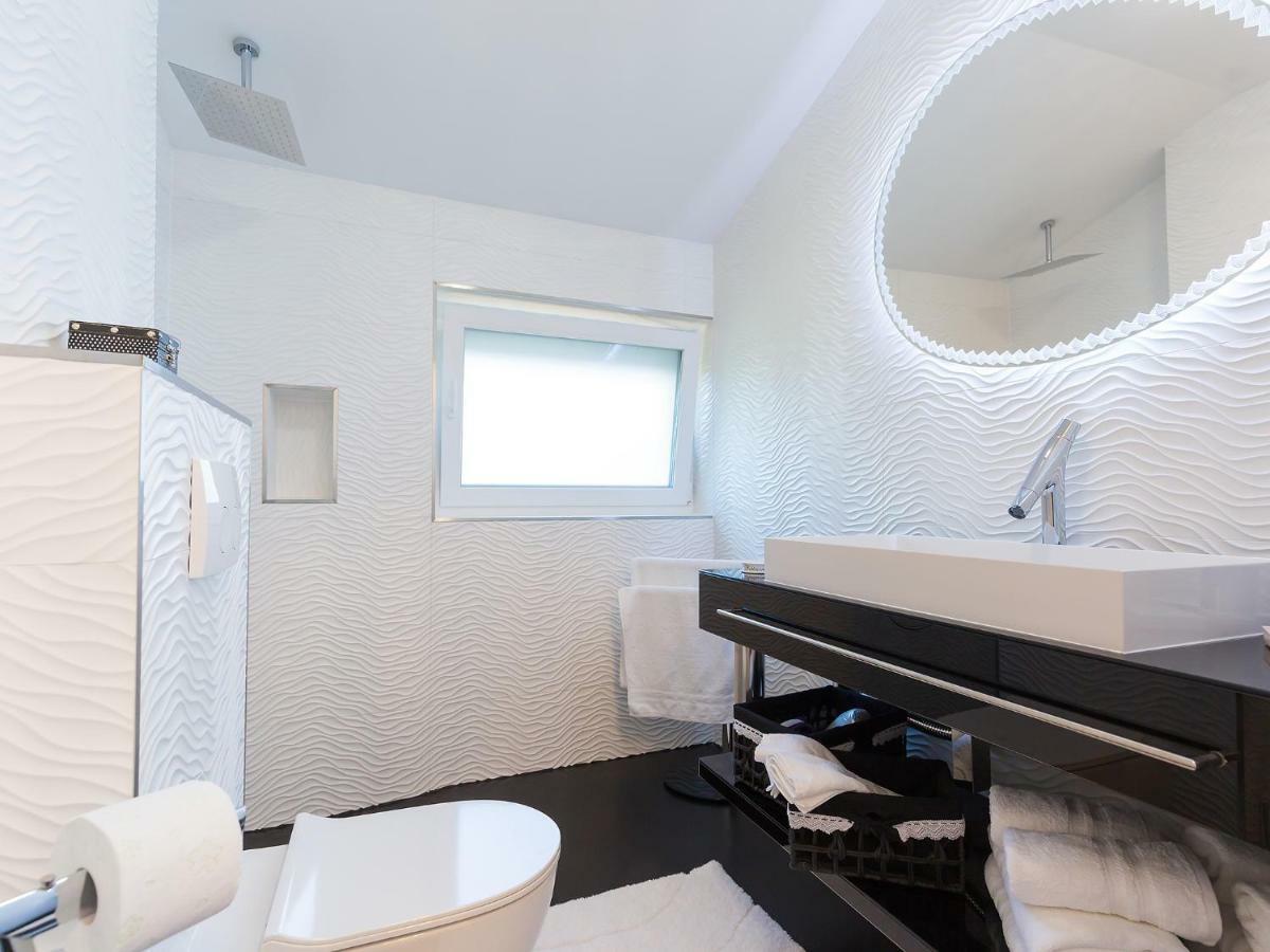 רוביני Apartmani Beril Lux מראה חיצוני תמונה