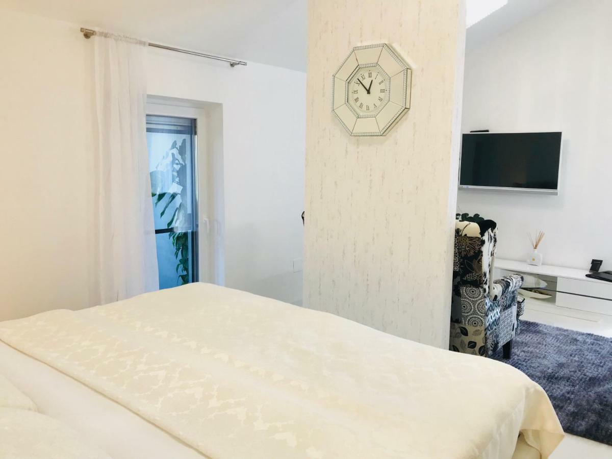 רוביני Apartmani Beril Lux מראה חיצוני תמונה